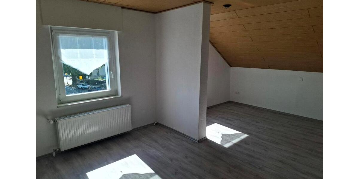 Dachgeschoßwohnung Dortmund Huckarde - 3 Zimmer, 74 m&sup2;, 560&euro; | Angebot:25547510
