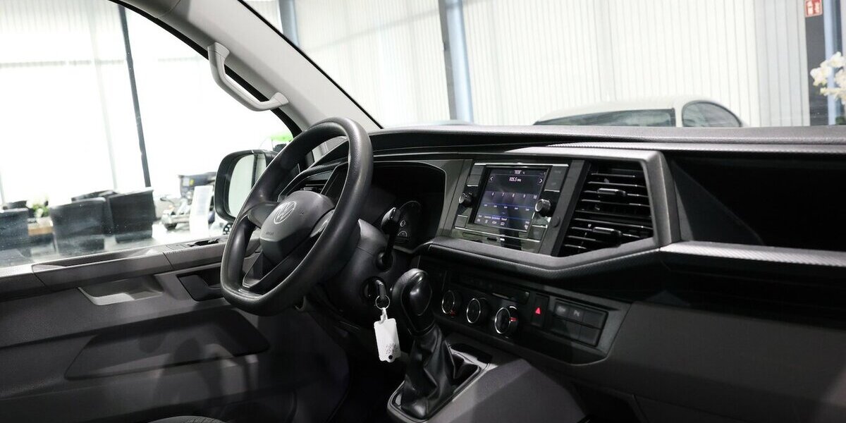 VW T6.1 Caravelle 2.0 TDI DSG LANG / 9-SITZER / TOP 172.000 km 26.444 &euro; Hamm 59077