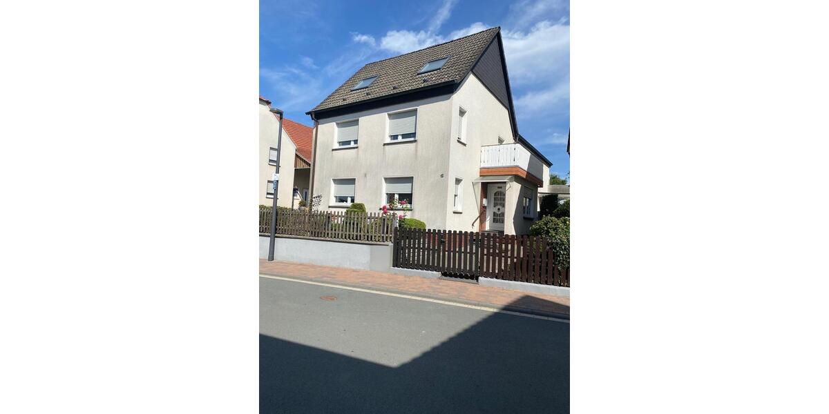 Einfamilienhaus Ense - 8 Zimmer, 208 m&sup2;, 285.000&euro; | Angebot:26578916