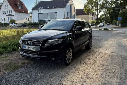 Audi Q7 280.000 km 7.000 &euro; Menden 58708