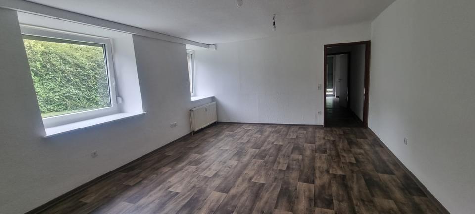 Etagenwohnung Iserlohn Sümmern - 2 Zimmer, 65 m&sup2;, 410&euro; | Angebot:25569614