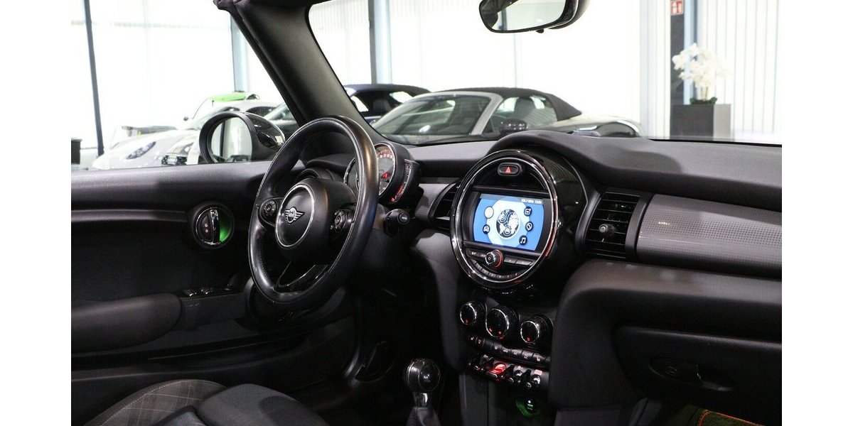 Mini Cooper Cabrio CHILLI CARBON BLACK EXCITETMENT 63.000 km 17.777 &euro; Hamm 59077