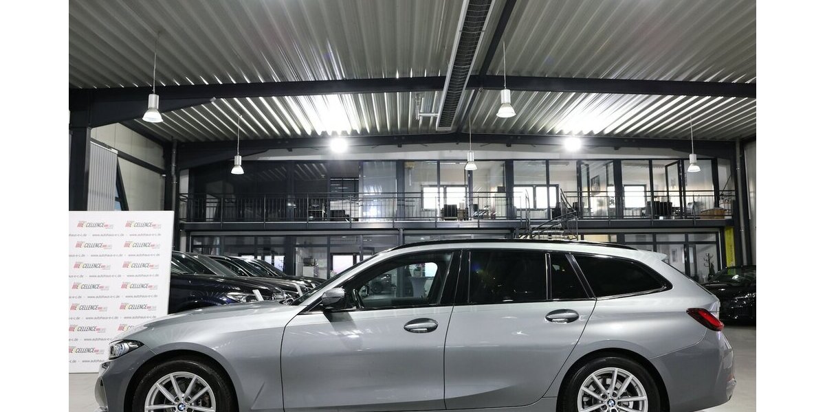 BMW 318d Touring SPORT GREY & RED LEDER,CURVED+HUD 73.000 km 28.993 &euro; Hamm 59077