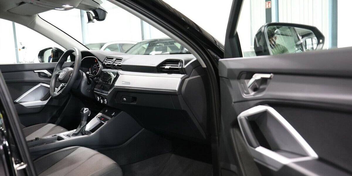 Audi Q3 35 TFSI / LED, VIRTUAL-COCKPIT, APPLE+ANDROID 15.000 km 29.993 &euro; Hamm 59077